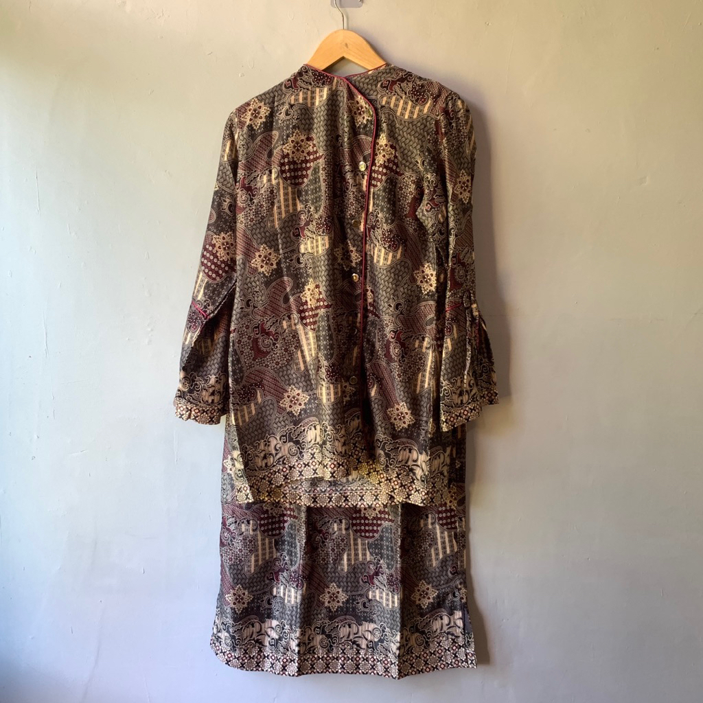 Preloved baju kurung  baju lebaran