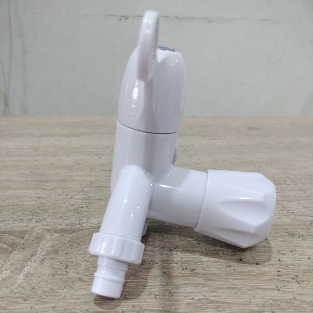 Kran Air 2 cabang Pvc / Keran Cabang Plastik