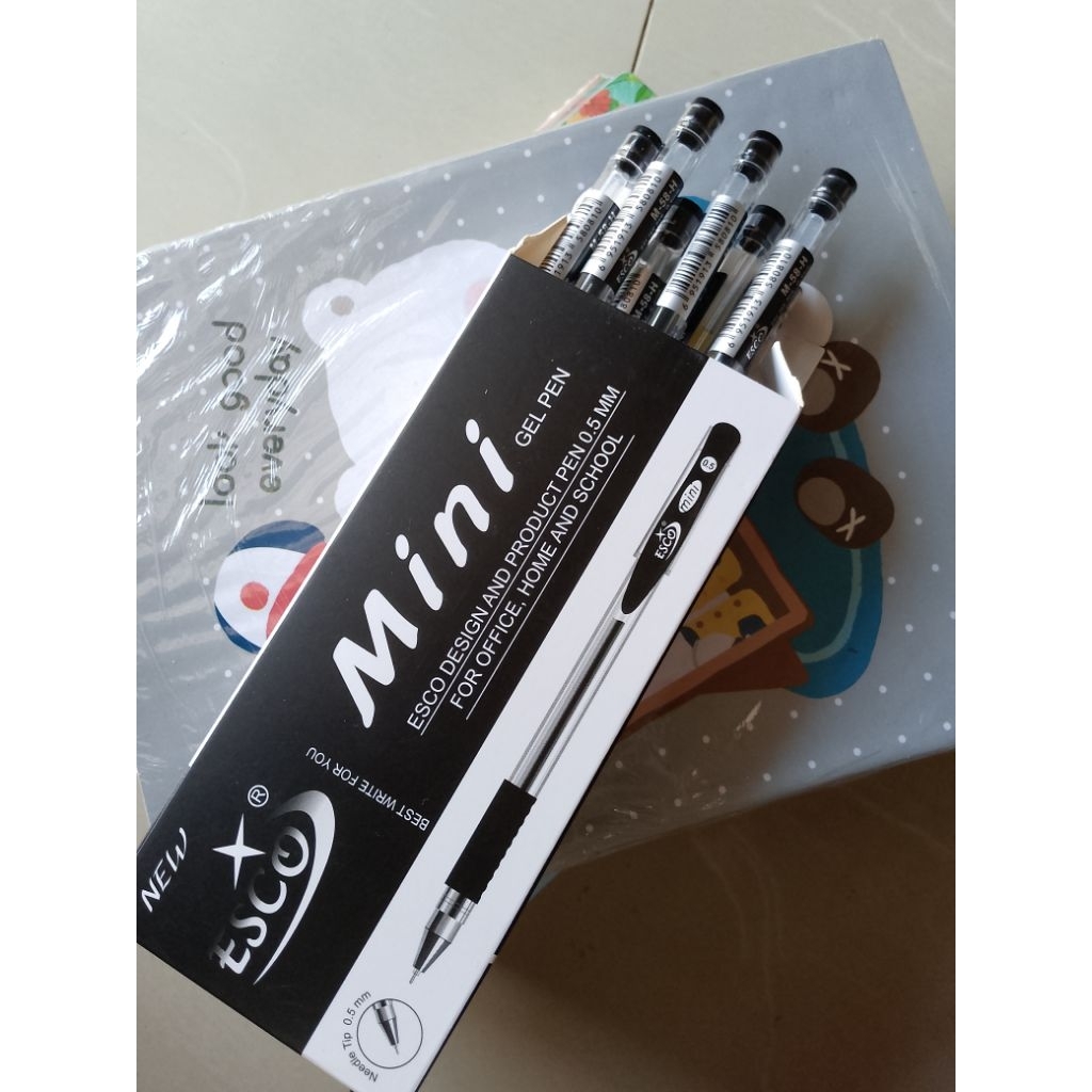 

ESCO GEL PEN/PULPEN TIPE 0,5mm WARNA HITAM