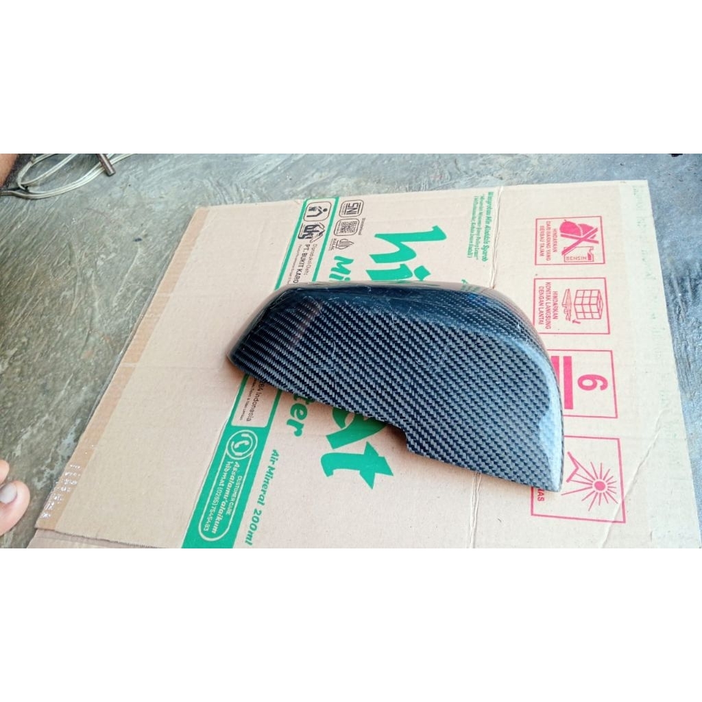 cover spion BMW f20 F30 f31 f32 f34 f36 x1 E84 model carbon sebelah kanan ORI bekas