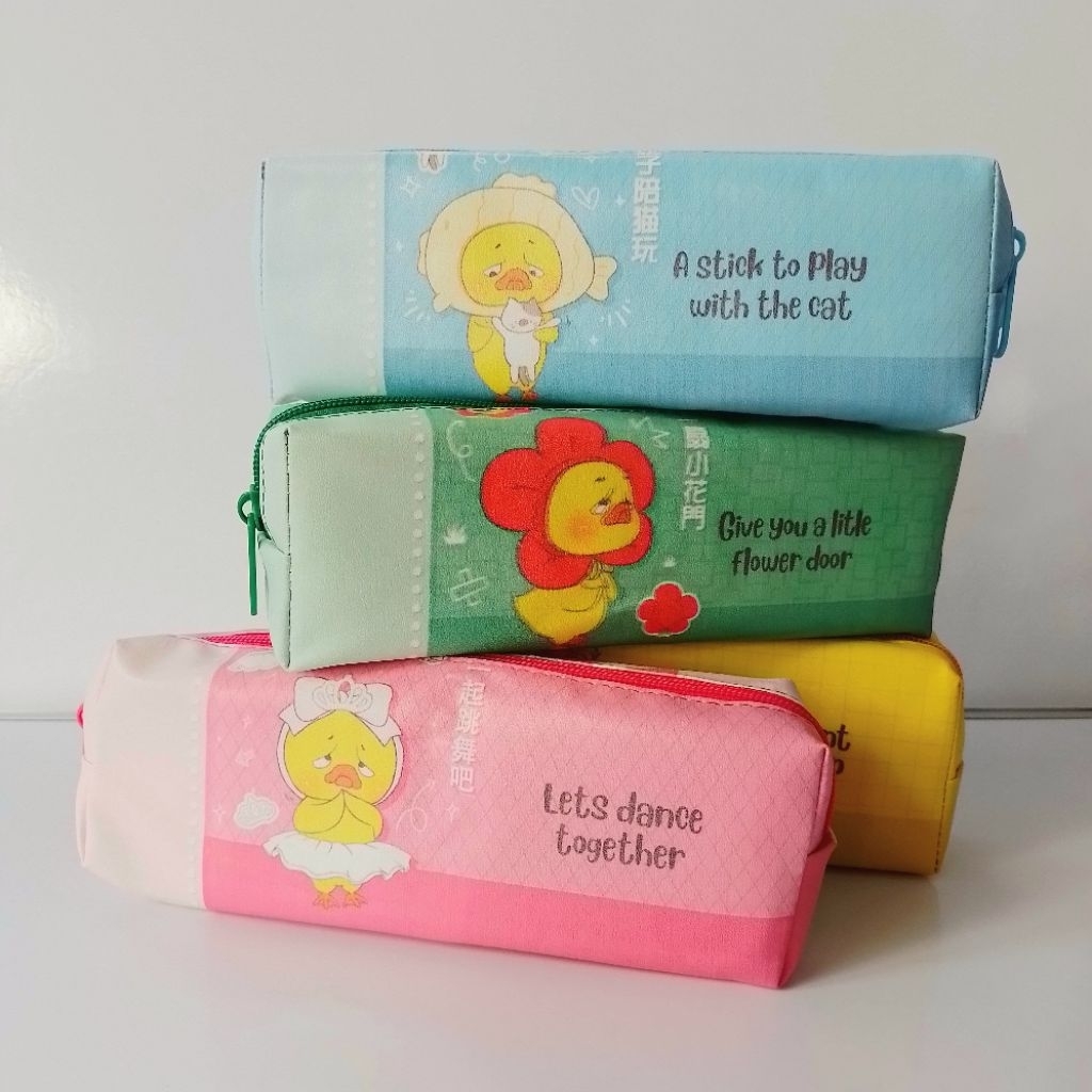 

Tempat Pensil Kain Resleting Pencil Case OCP-083 Bebek Cantik ( Pcs ) [ Original ]