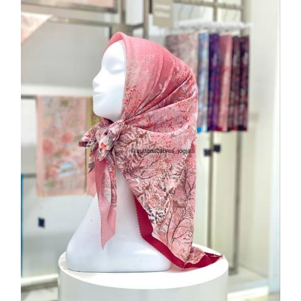 BUTTONSCARVES HOLIDAY 2