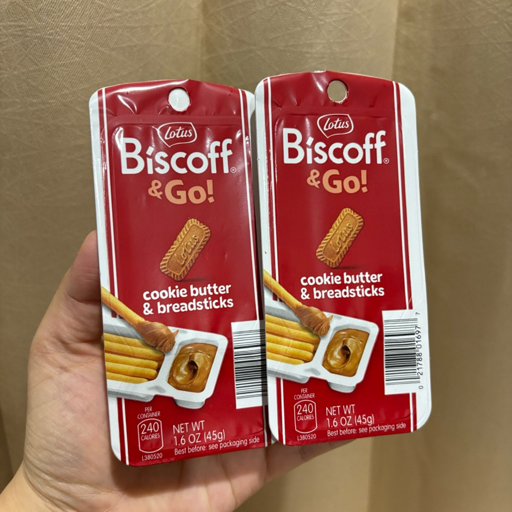

READY Lotus Biscoff & go cookie butter and breadsticks