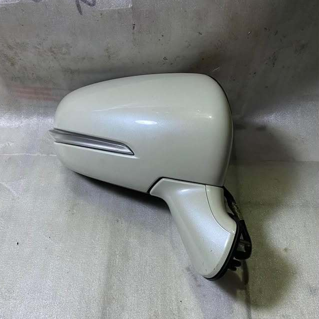 SPION SUZUKI SX4 S-CROSS ORIGINAL RH(KANAN)