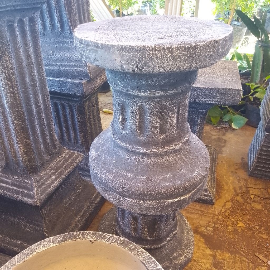 pilar pot semen/ tatakan pot semen tinggi 35 cm