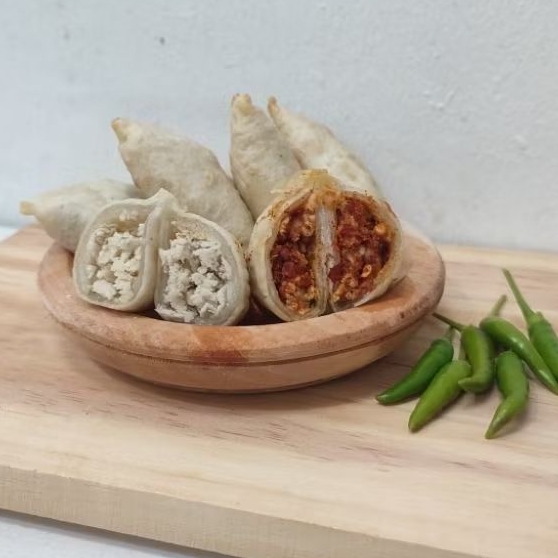 

Cireng Isi Ayam Suwir Pedas / Suwir Ori / Keju 5 Pcs ( GORENG)