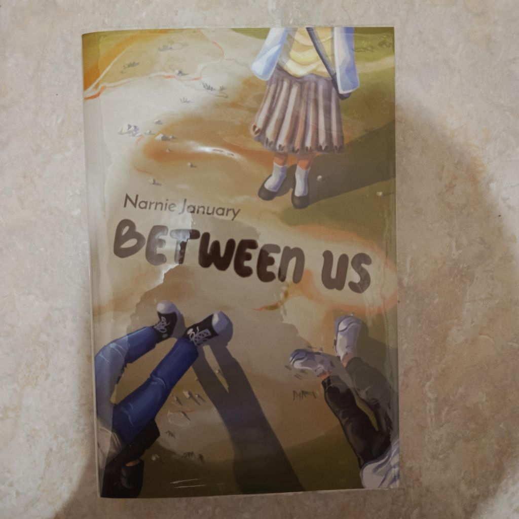 

Between Us - Narnie January | Novel Preloved | Sudah Disampul | Belum Pernah Dibaca