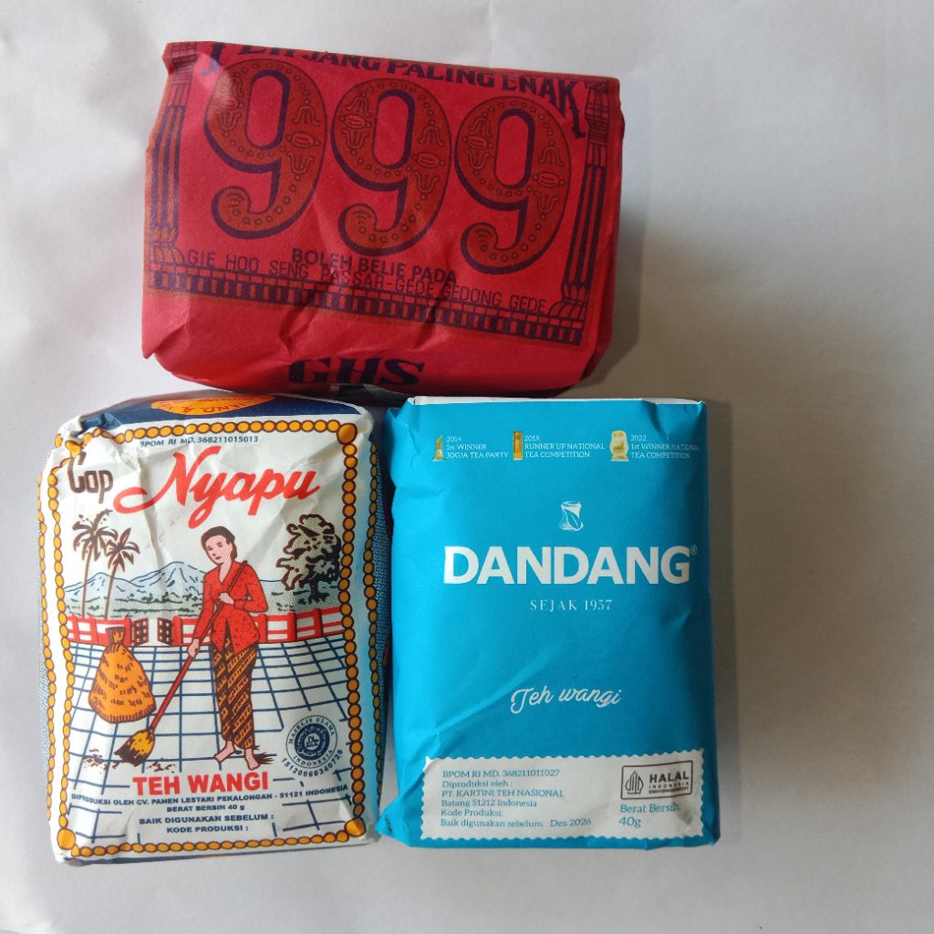 

Teh Racikan 3 macam, teh dandang, teh 999, teh nyapu