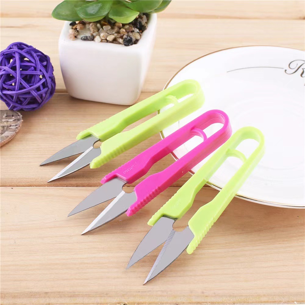 

Gunting Cekris Buang Benang Warna Warni / Gunting Jahit Mini