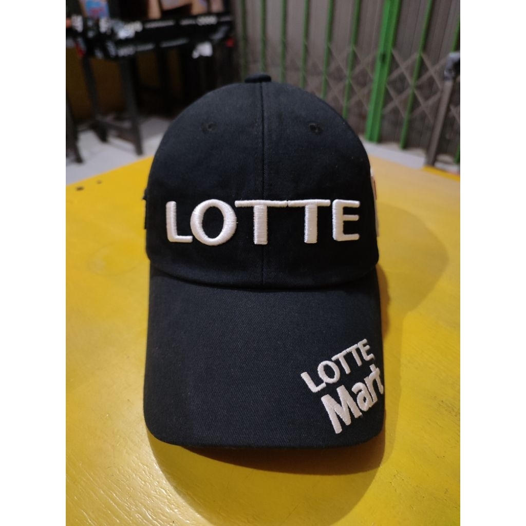 Topi Caps Lotte Mart x Yonex Hitam