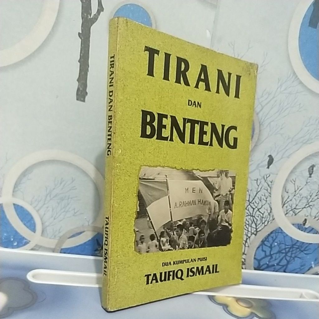 TIRANI DAN BENTENG