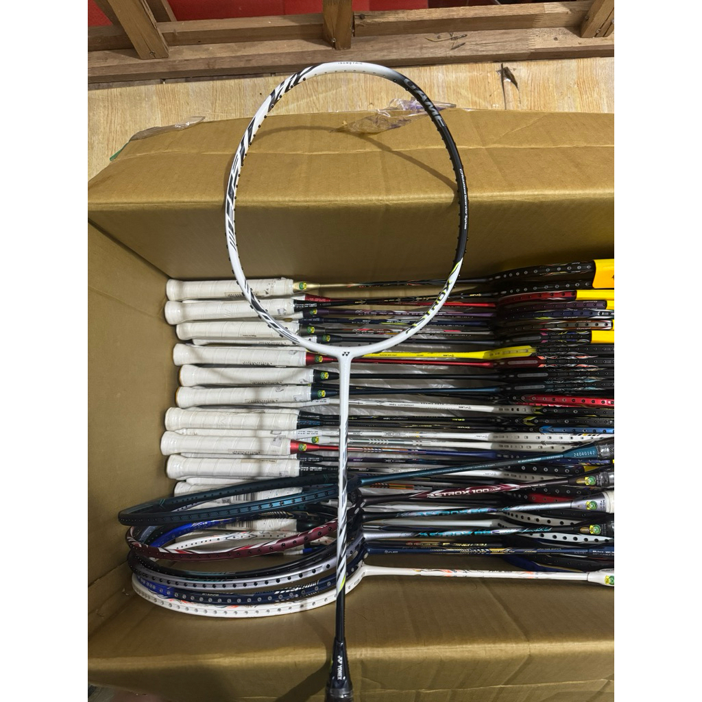 Raket Badminton YONEX  ASTROX 99 GAME