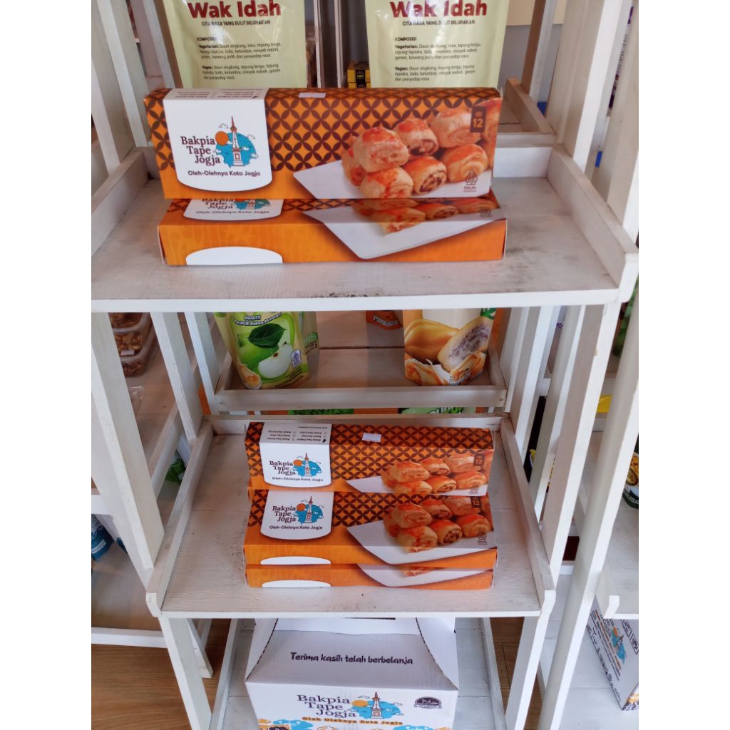 

Bakpia Tape Jogja isi 12 oleh-oleh khas Jogja