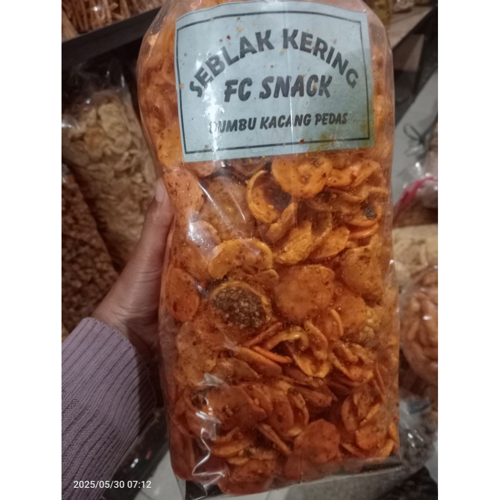 

kerupuk seblak/sebring bumbu kacang/seblak kerupuk kering bumbu kacang/kerupuk viral