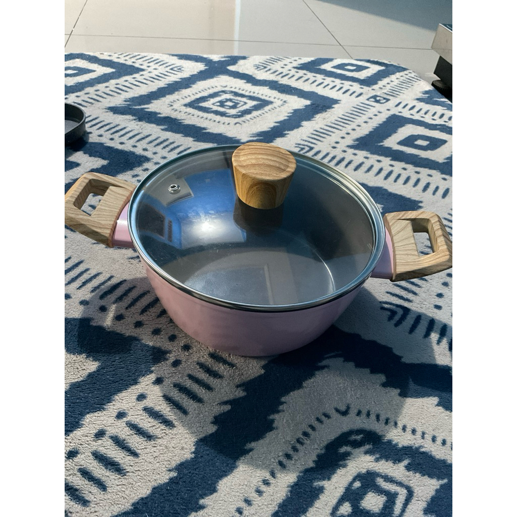 Casserole pink ceramic size 20 cm