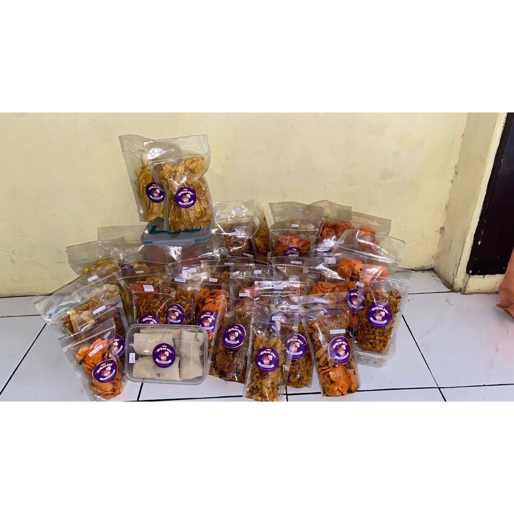 

makroni, seblak kering, lumpia, spiral