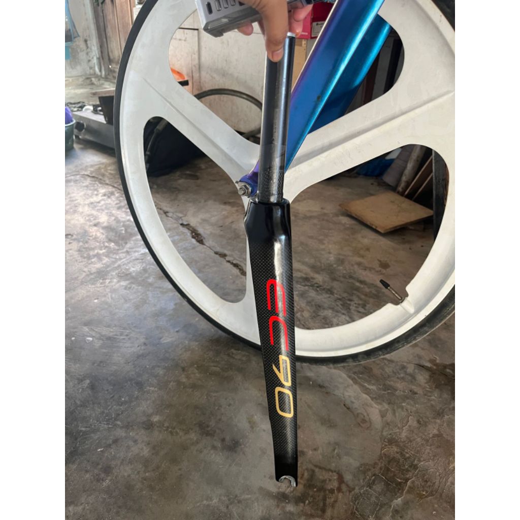 fork carbon ec90