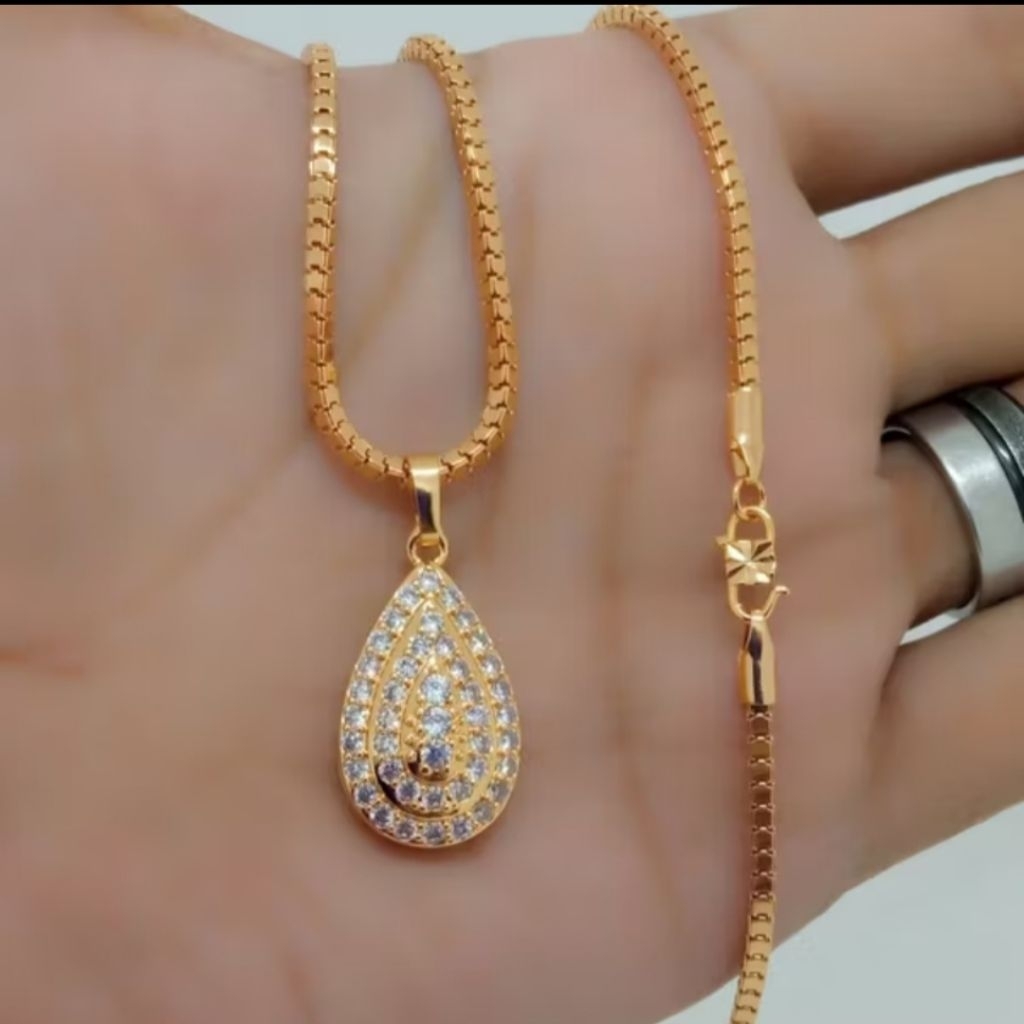 Perhiasan Kalung Wanita Liontin Markis emas muda