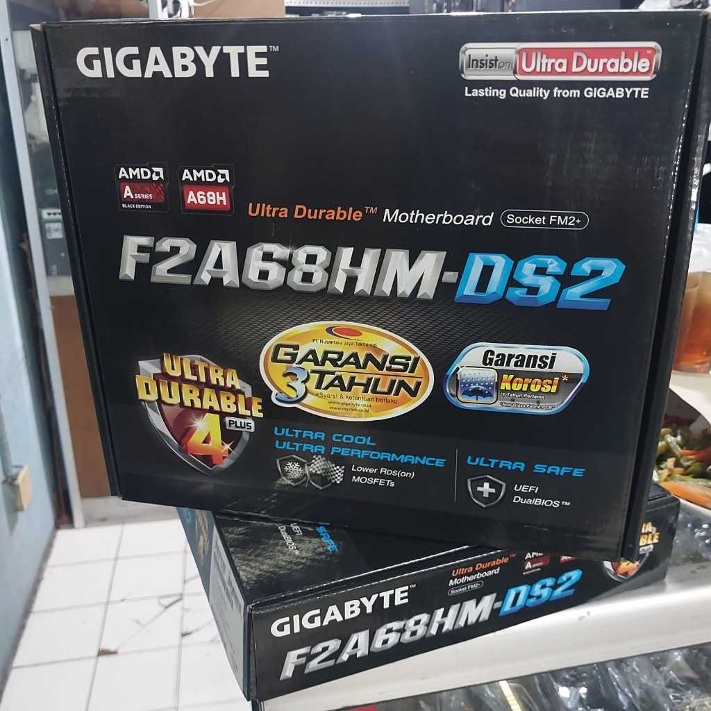 Mainboard Motherboard amd socket FM2+ Gigabyte F2A68HM-DS2 Likenew box fullset murah support AMD A-s