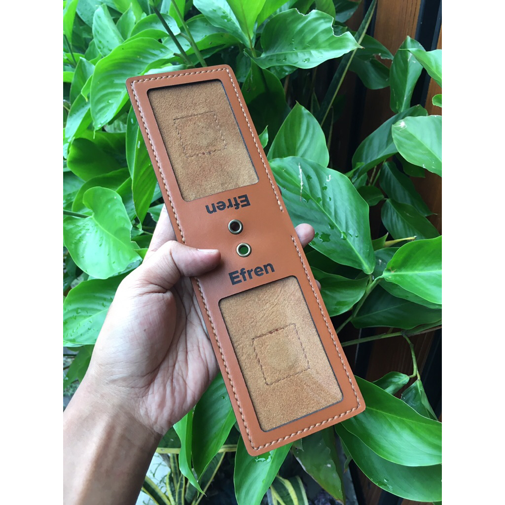 

Name Tag ID card Holder Kulit Lipat 2 Sisi