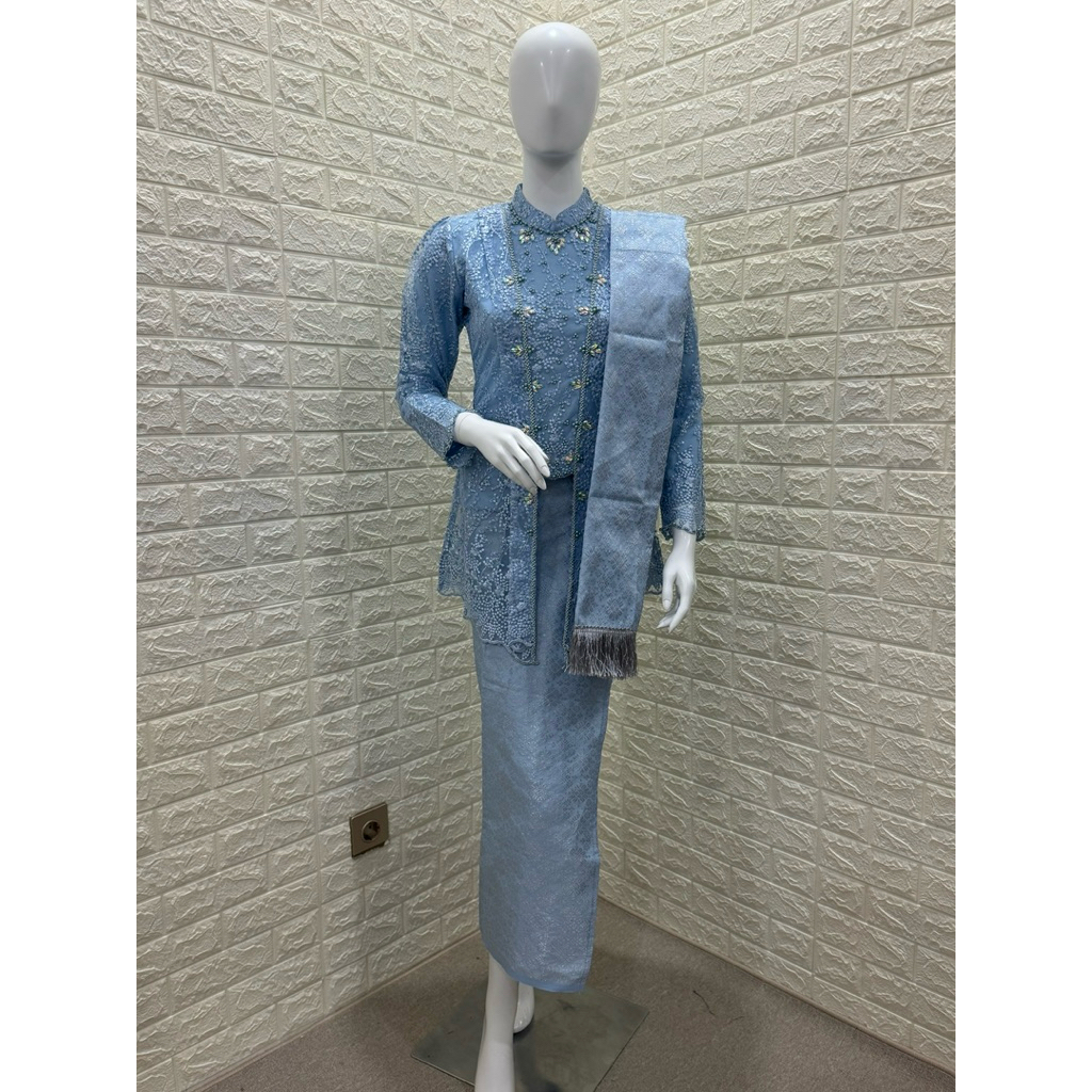 YZ4 Kebaya Mahyra 1 kutu baru hijab friendly