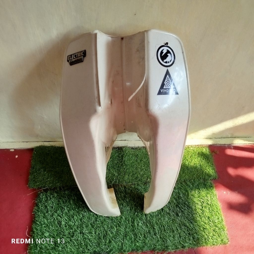 Sayap Suzuki RC 80 RC100 Bravo Putih ORI Copotan