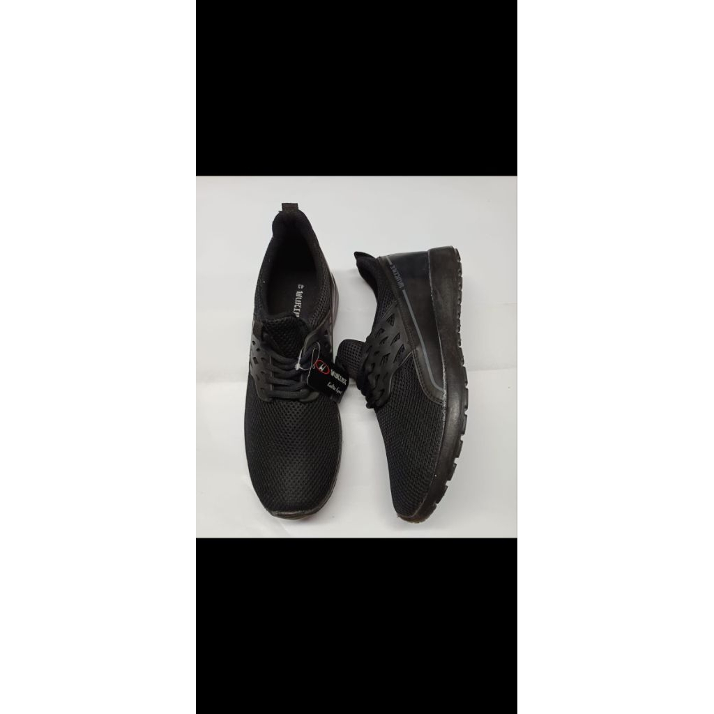 Sepatu WUKIRA ODYSSEY BLACK