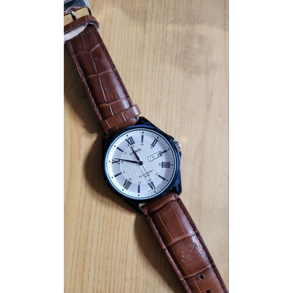 Jam Tangan Pria Casio MTP 1384 Bekas