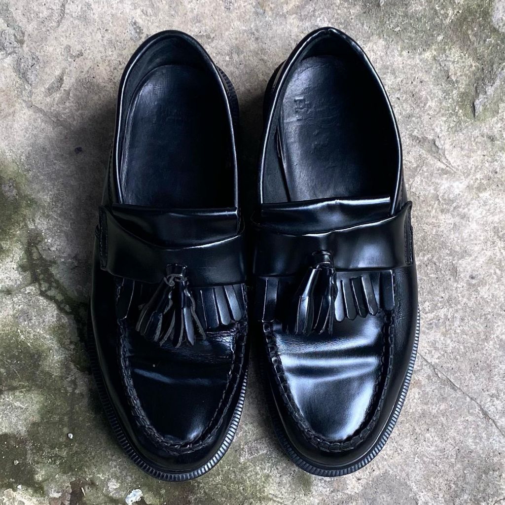 Dr. Martens Adrian Tassel Black