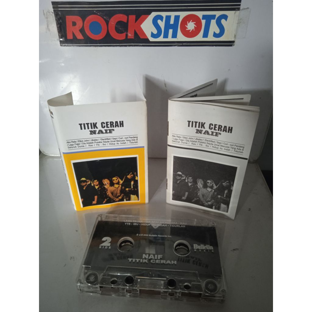 kaset pita naif titik cerah