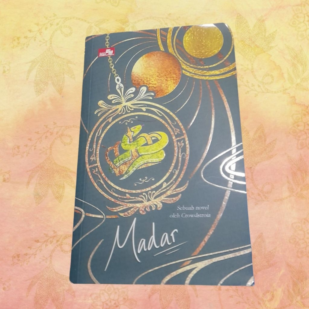 Novel Madar Crowdstroia Preloved