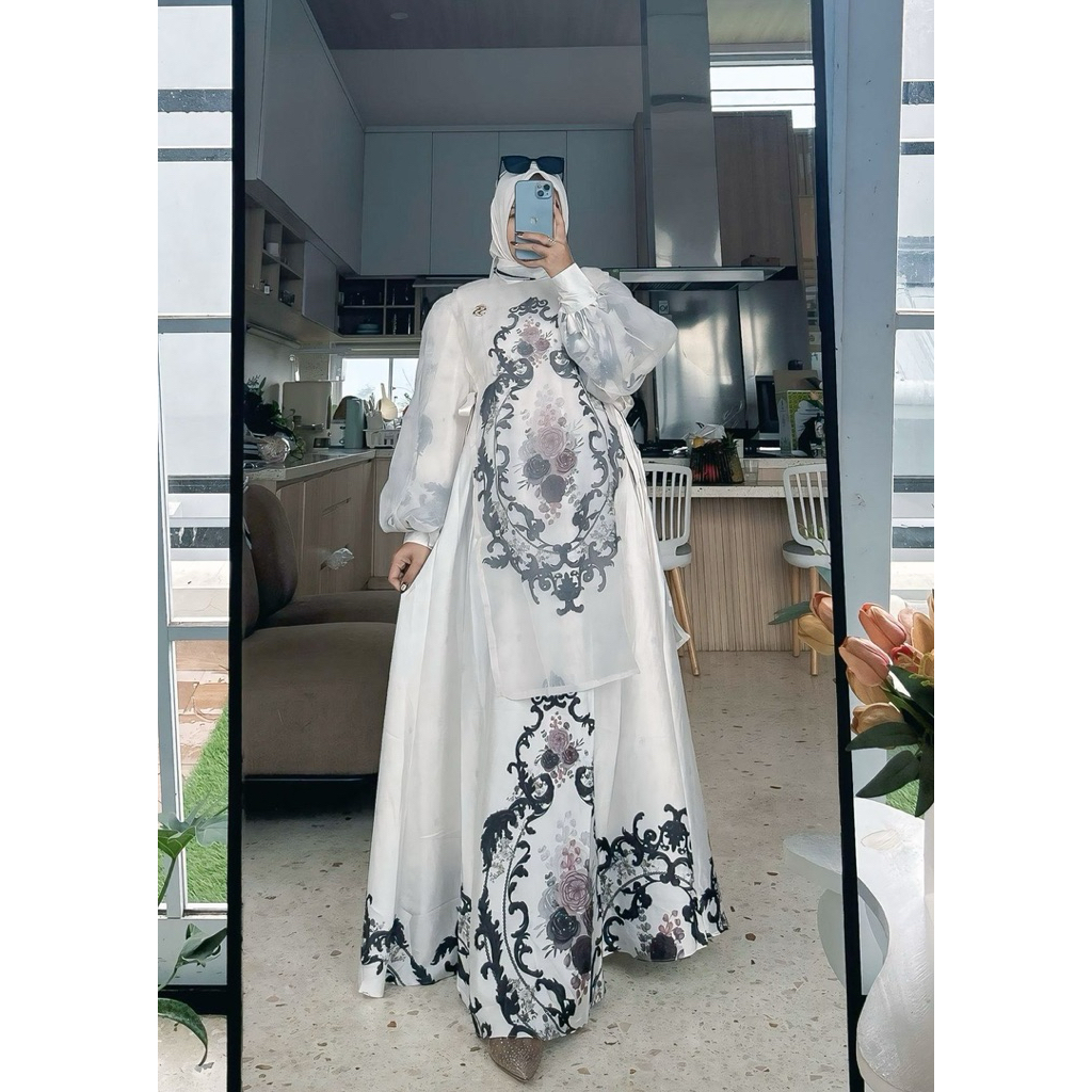 Dress clasic putih + hijab Shellasaukia original