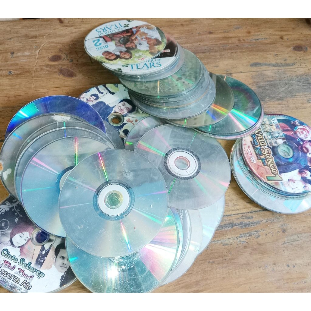 kaset cd rom, vcd bekas untuk yg hoby kerajinan tangan kreatif