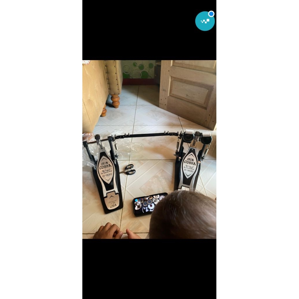 Double pedal iron cobra