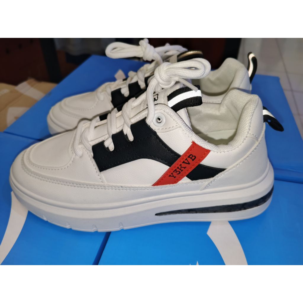 Sneakers Wanita Sepatu Putih Y3KVB