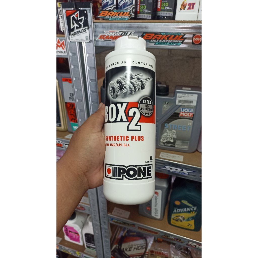 OLI IPONE BOX2 OLI MESIN KHUSUS MOTOR 2TAK 1LITER ORIGINAL