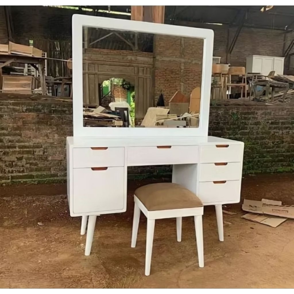 Meja Rias Aesthetic Kayu Jati Meja Rias Elegan Kayu Jati Meja Rias Kayu Jati