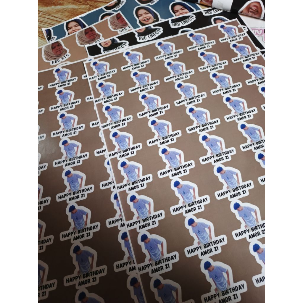 

KERTAS KADO CUSTOME WAJAH