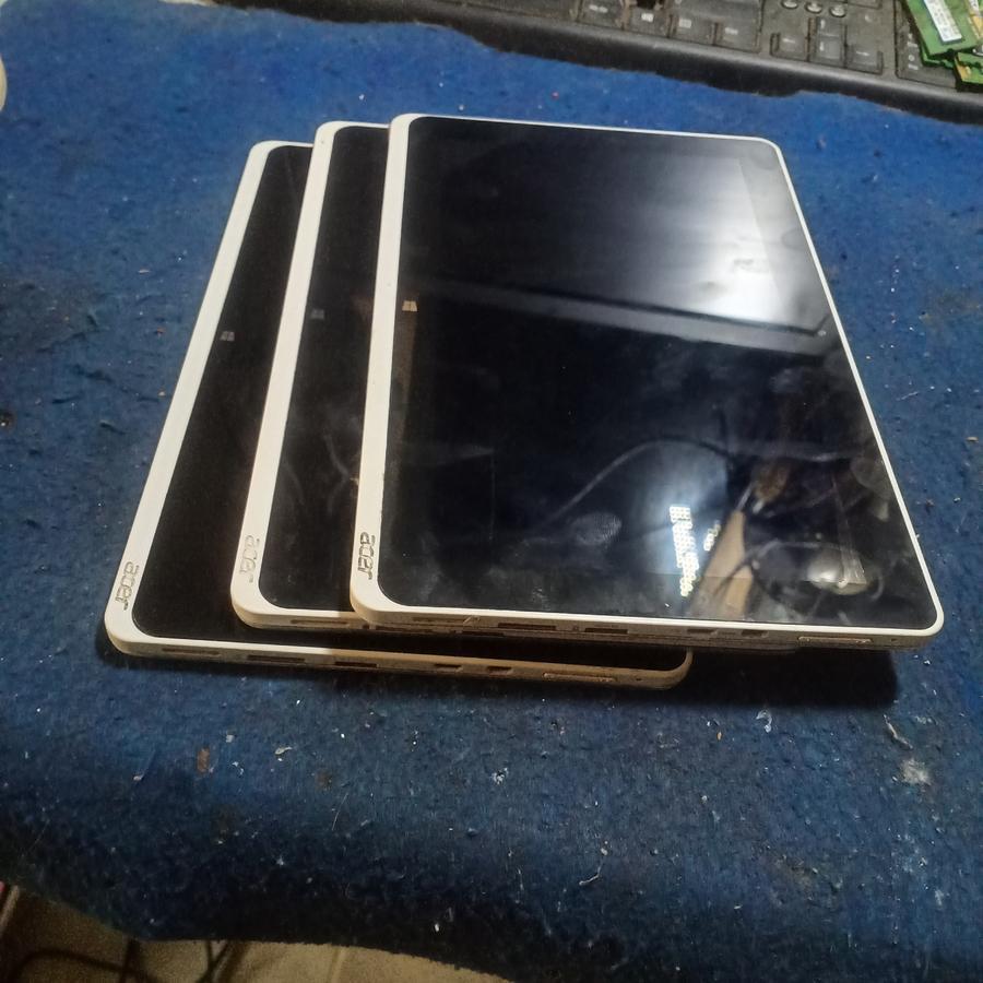 tab acer iconia W510-W511 kondisi rusak blnk lcd nyala putih gk ada tampilan jual gambling aja ya