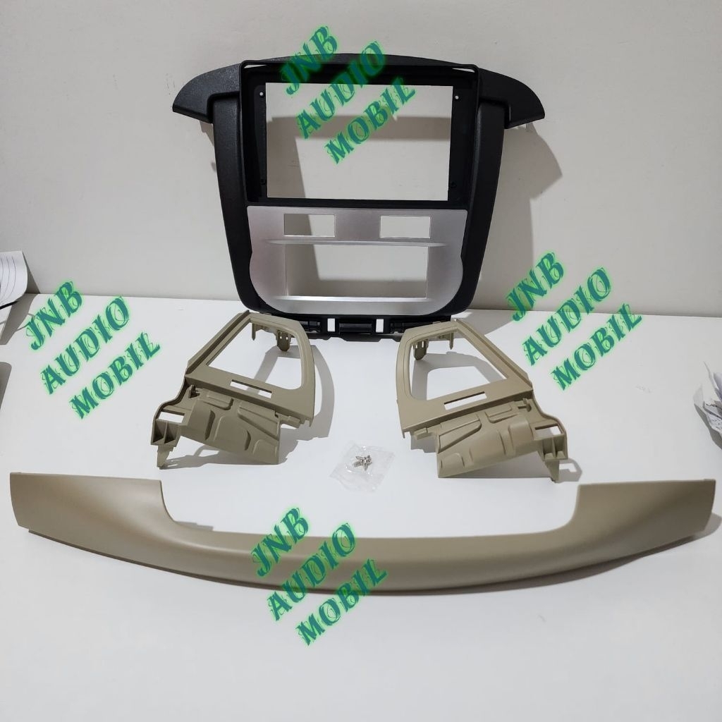 Frame head unit tv mobil android 9 inch mobil innova v 2005-2010 ac lubang pendek