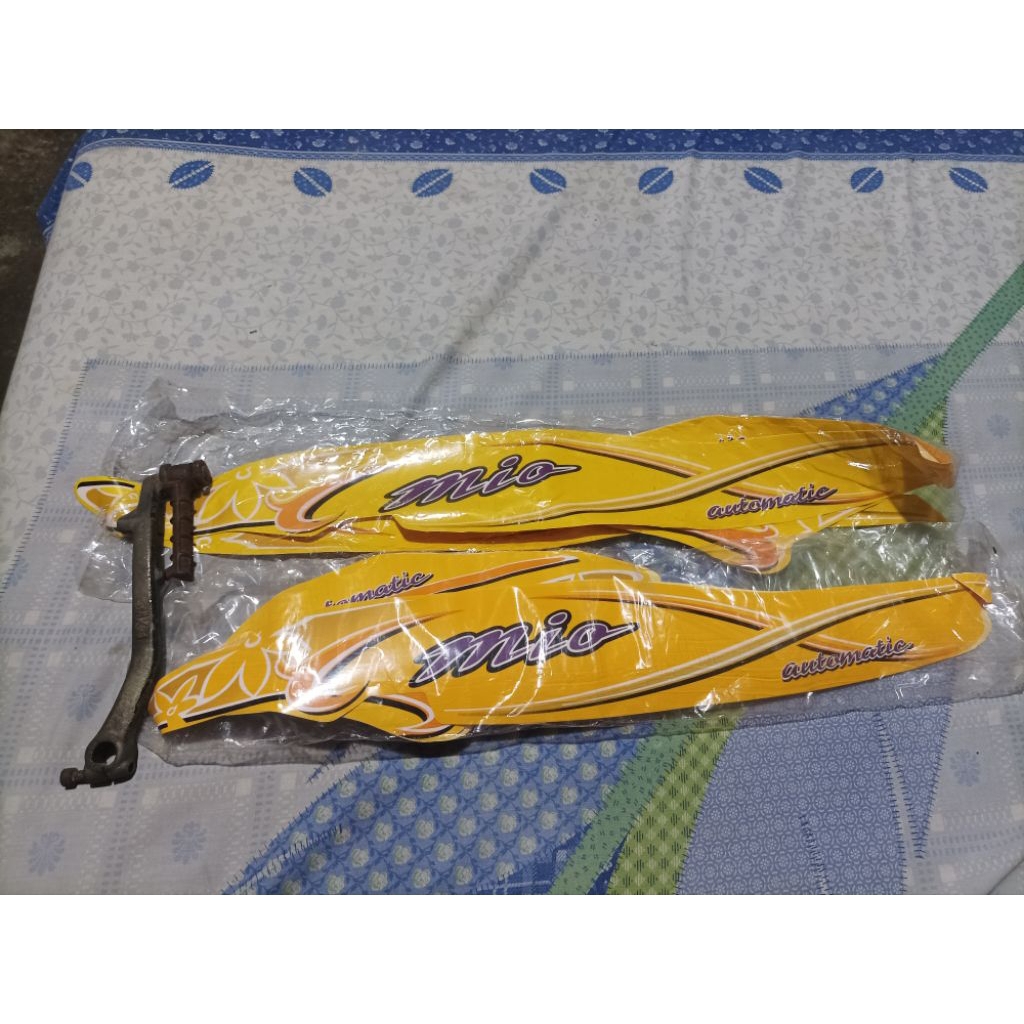 striping mio sporty kuning 2005