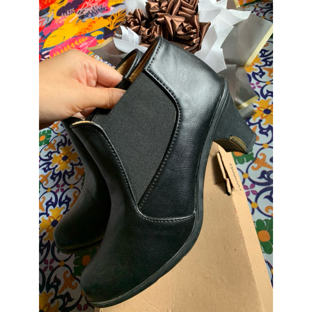 Preloved Boots Heels Wanita