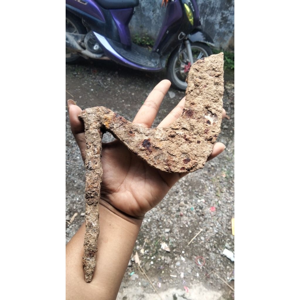 benda kuno antik kudi temuan