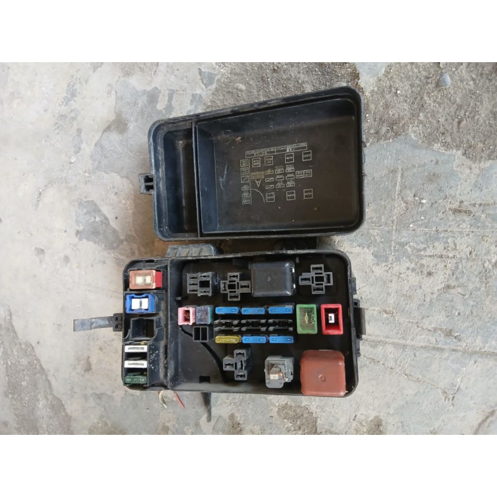 Fuse box sekring Corona absolute 2.0