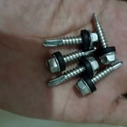 sekrup roofing stainless 12X25 sus 410