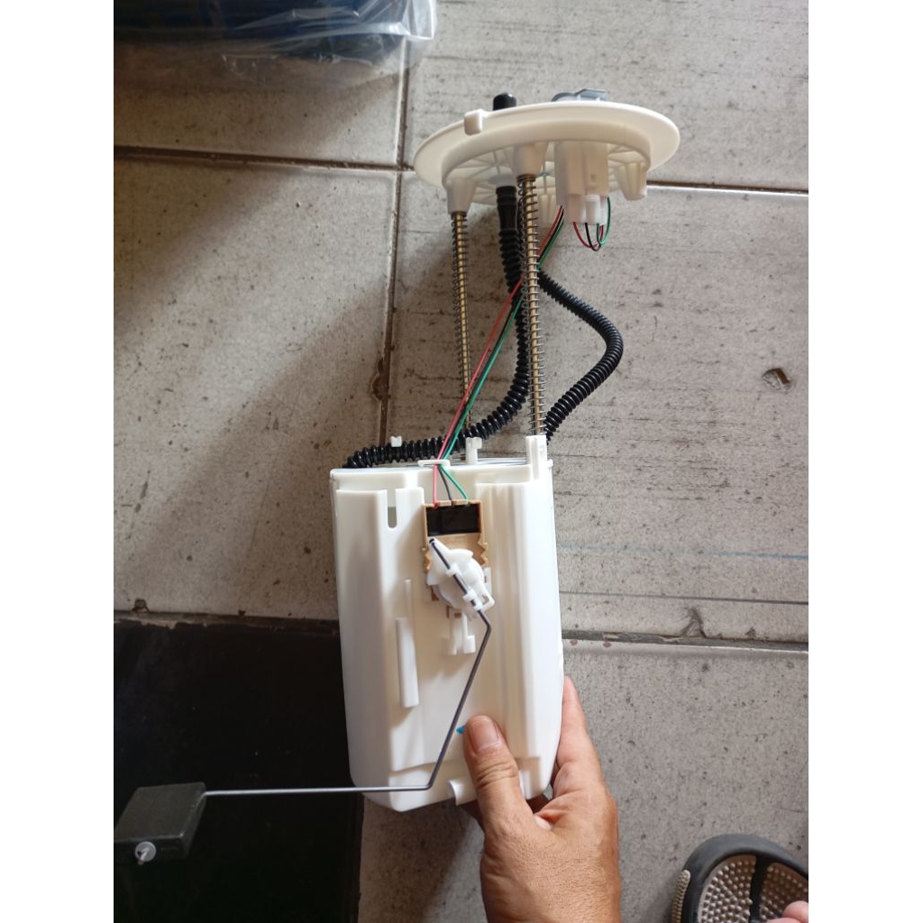 pelampung bensin fuelpump rotak bensin komplit Toyota Innova reborn 77010-0K190 original