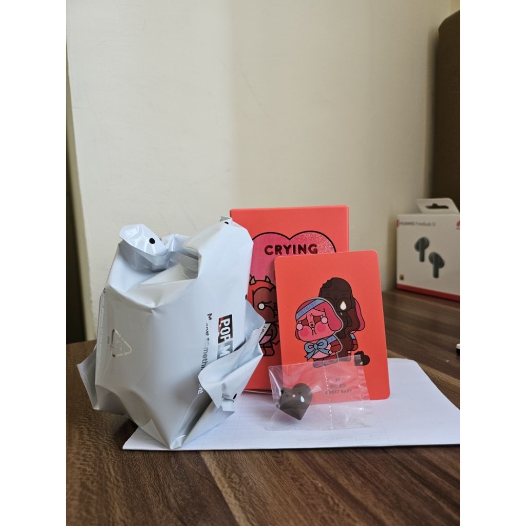 POPMART Crying for love