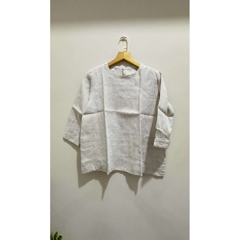 *Preloved Pribadi* Blouse Linen