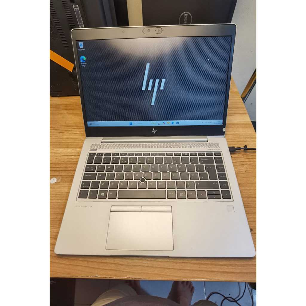 Laptop HP EliteBook 745 G5 Prosesor AMD Ryzen 5 PRO 2500 Ram 8 Gb Ssd 256 Gb