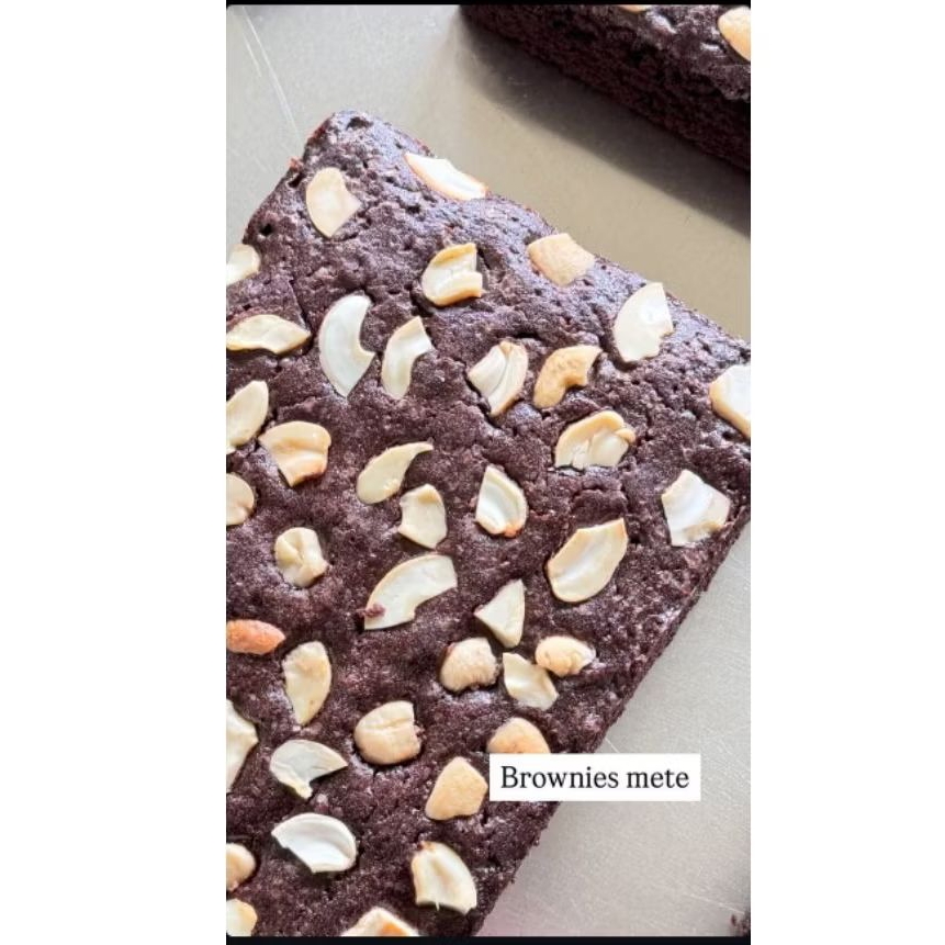 

Brownies Loyang uk 10x20